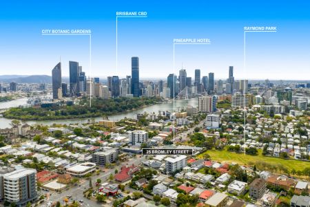 Charming Refurbished Inner-City Home - Photo 3