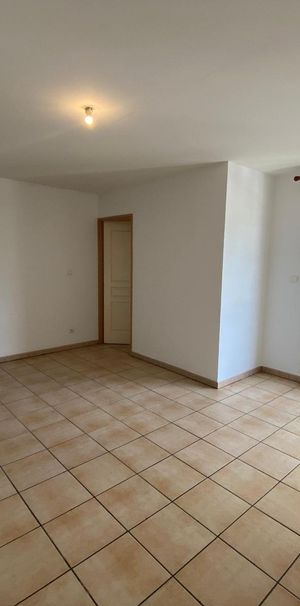 Location Appartement 2 pièces 41m² LE TAMPON 97430 - Photo 1