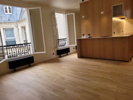 Rue des Chartreux, 75006, 2 pièces, 49.62 m2 - Photo 2