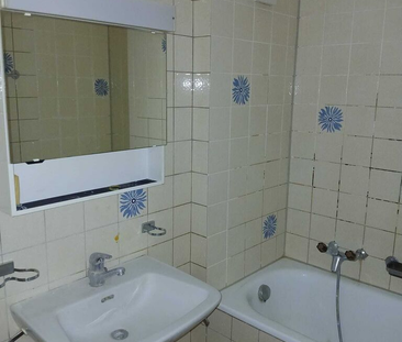 Rue du Puits 18, appartement 3 pièces 2ème étage peintures refaites - Photo 3