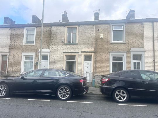 3 bed terraced house to rent in Lowerhouse Lane, Burnley, BB12 - Photo 1