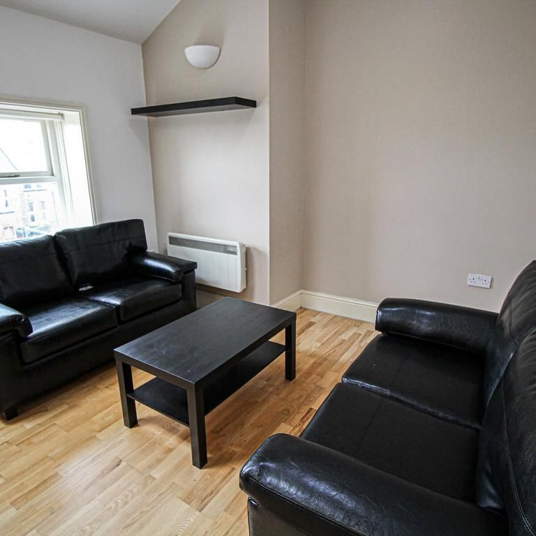 3 bedroom apartment to rent - Photo 1