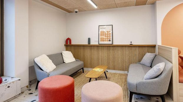 Studio to rent - Photo 1