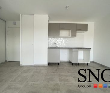 T3 AVEC BALCON ET PARKING - Photo 2