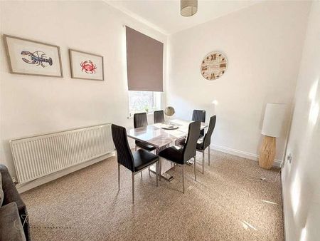 Roker Avenue, Roker, Sunderland, SR6 - Photo 4