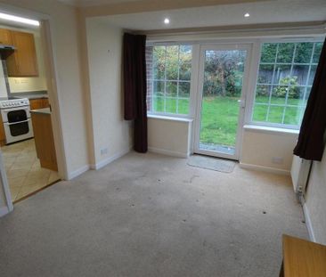 3 bedroom bungalow to rent - Photo 4