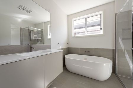 QUALITY BUILT, SPACIOUS HOME - Photo 4