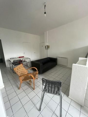 Location Appartement 1 pièce 36m² LYON 7ème - Photo 3