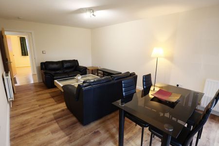 2 Bed, Ground Floor Flat - Photo 5