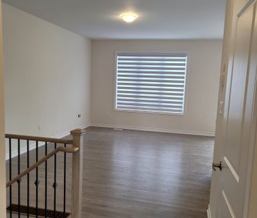 For Lease - 133 Berkely Street, Wasaga Beach, Ontario - Photo 1