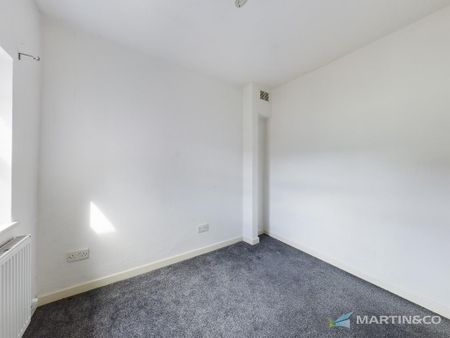 2 bedroom end of terrace house to rent - Photo 2