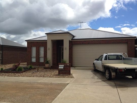 7-bedroom shared house, Grenache Drive - Photo 1