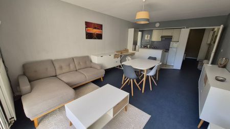 Location Appartement 3 pièces 63m² - Photo 2