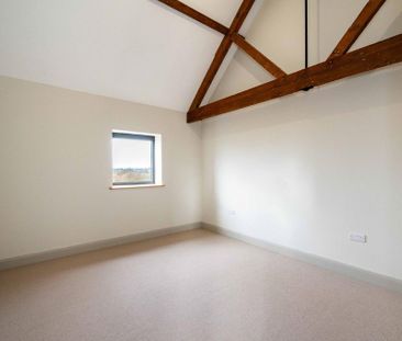 2 bedroom barn conversion to rent - Photo 3