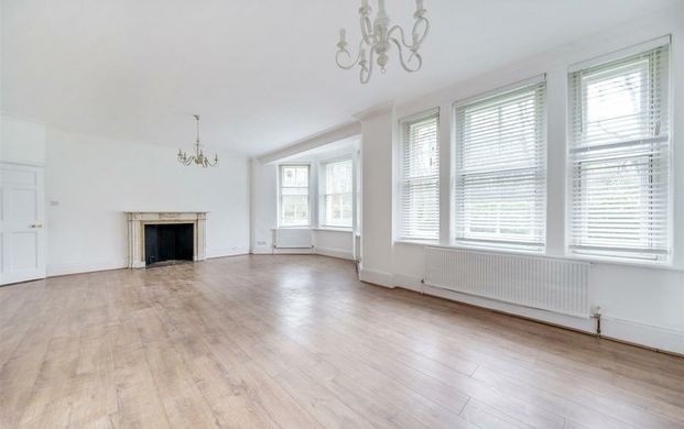 Property To Let in East Heath Road, Hampstead, NW3 | TK International - Photo 1