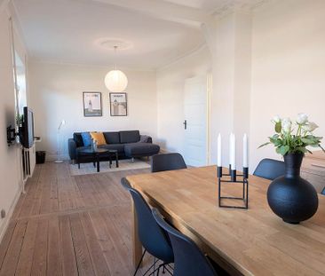 Møbleret 3-værelses lejlighed med parkering - Photo 2