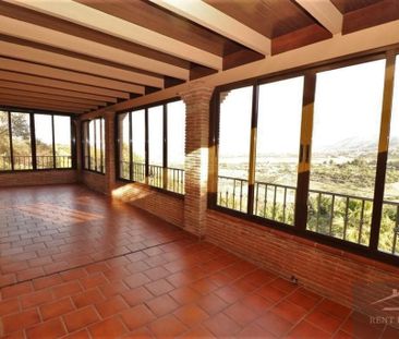 5 bedroom luxury Villa for rent in Alhaurín de la Torre, Andalusia - Photo 2