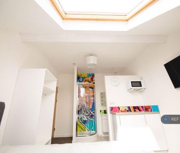 1 bedroom in a house share to rent - Photo 6