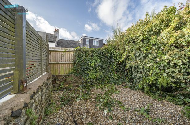 4 bedroom terraced house to rent - Photo 1