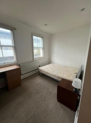 Room in a Shared House, London, E2 - Photo 1