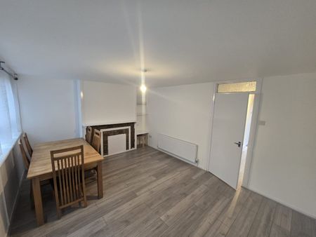 3 Bed Terraced House, Cridland St, E15 - Photo 2