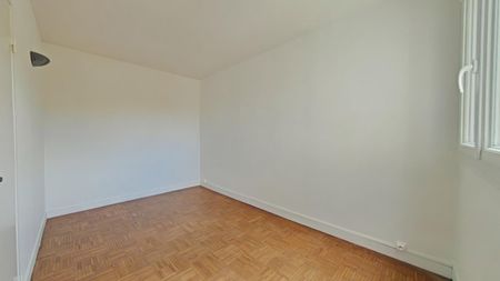 Location Appartement 3 pièces 65m² LOUDUN 86200 - Photo 2