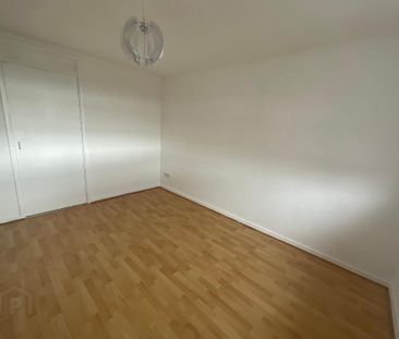 17 Glencairn Walk, Belfast, BT13 3TB - Photo 3