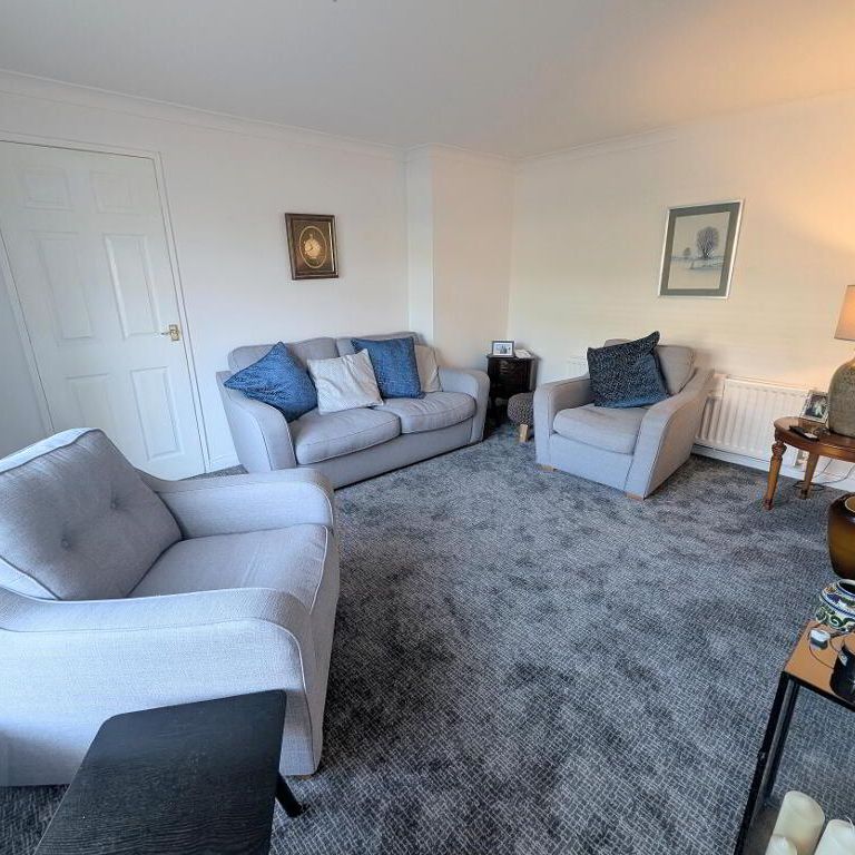 27 Carrickmannin Gardens, Bangor, BT19 1SX - Photo 1