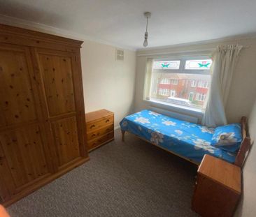 2 bedroom house share to rent - Photo 2