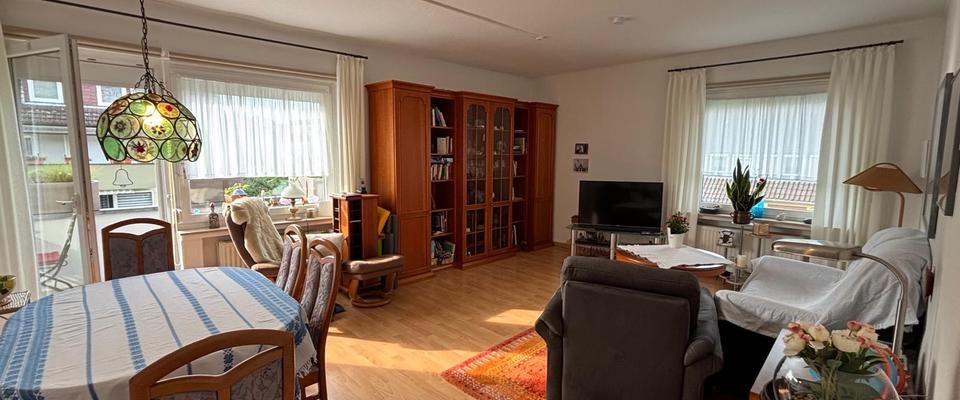 Helle 4-Zimmer-Wohnung mit großem Balkon, Gästezimmer & 2 Tiefgar - Foto 1