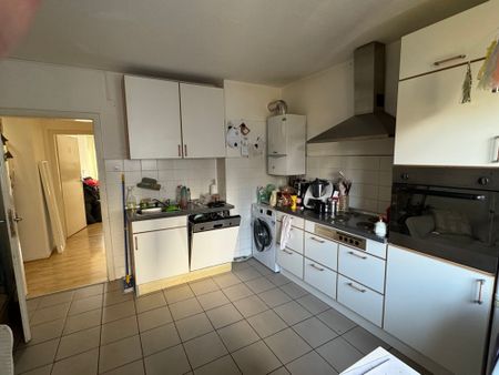 Innenstadt! Nähe Barbarossaplatz 2 Zimmer und Wohnküche! - Photo 2