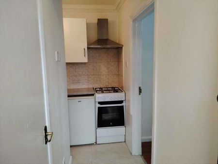 Harrow, Middlesex, HA1 - Photo 2