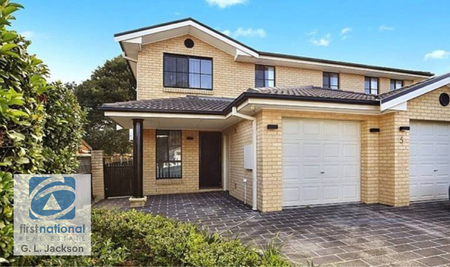 Executive Style Townhouse in Booker Bay - Photo 4