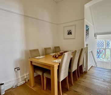 3 bedroom flat to rent - Photo 4