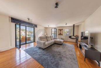 Apartamento T4 em Porto