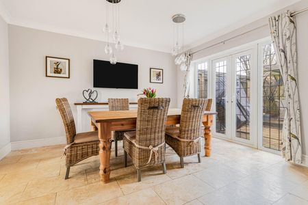 Hamilton Road, Newmarket - Photo 5