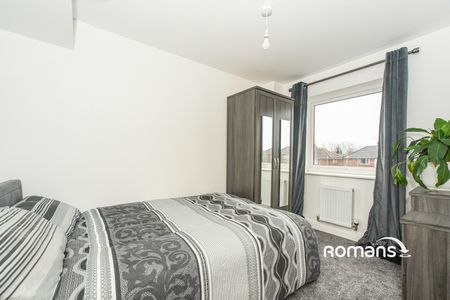 4 bedroom detached to rent - Photo 3