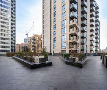 Raglan House, Elephant And Castle, SE17 - Photo 1