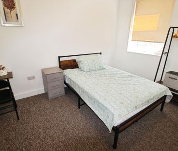 1 bedroom in a house share to rent - Photo 6