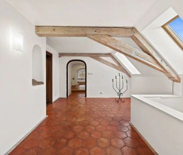 Pronájem atypického podkrovního bytu 2+kk, 60 m - Photo 2