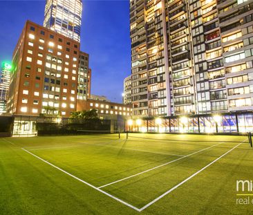 411/668 Bourke Street - Photo 1