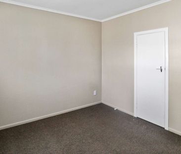 Perfect 2 bedroom Spot - Comfort Meets Convenience! - Photo 3