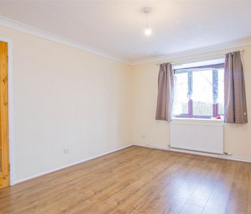 4 bed House - Detached To Let - Photo 6