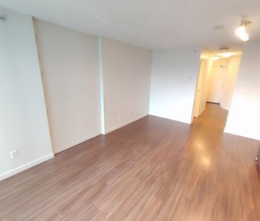 Ultra. Studio with Mountain and City Views - Photo 5