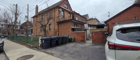 For Lease - 167 Wallace Avenue, Toronto, Ontario - Photo 2