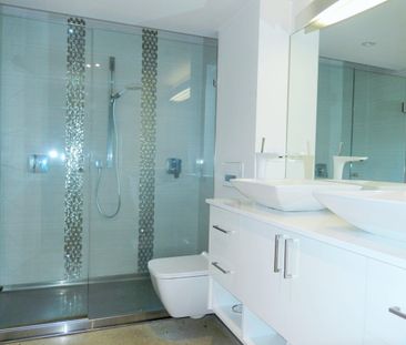 Low Maintenance Freestanding House - Photo 3