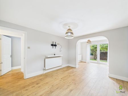 1 Bedroom - Photo 2