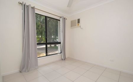 18 Summergold Street, Mount Low QLD 4818 - Photo 5