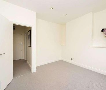 Belsize Square, Belsize Park, London, NW3 - Photo 3