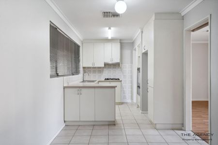 Spacious & Functional 3-Bedroom Home in Girrawheen - Photo 4